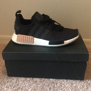 Adidas NMD R1 Black/pink